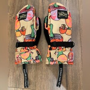 Howl Fairbanks mittens color og mushroom
